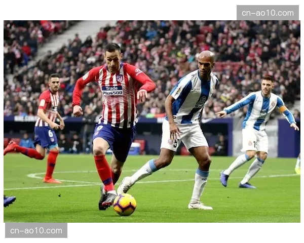 米德尔斯堡3-2-5进攻阵型：边后卫前插体系在伤病下的崩溃